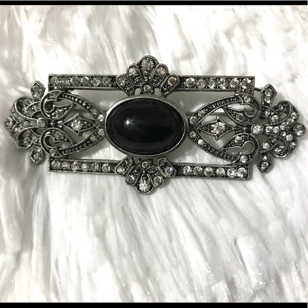 Brooch